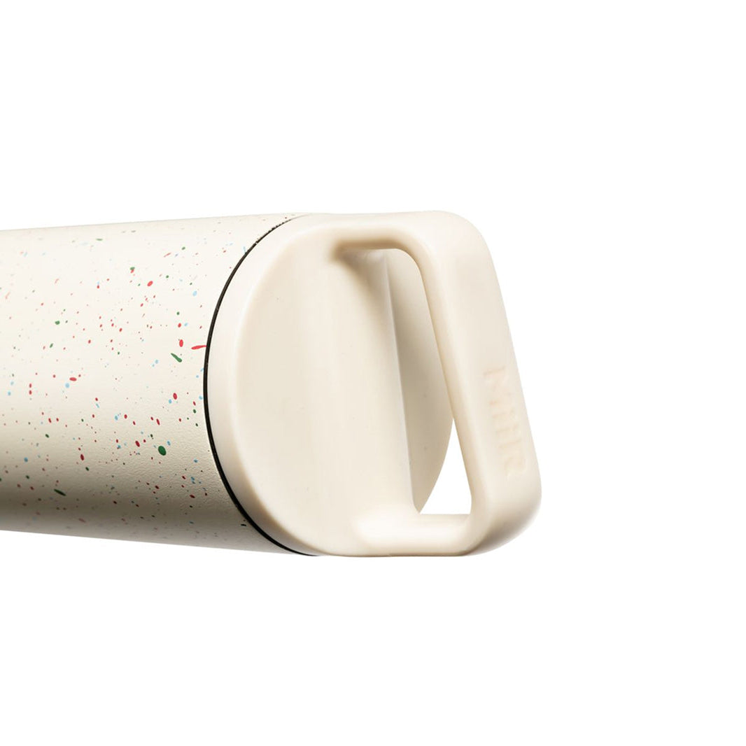wide-mouth-l7 WebPDP-20oz_Wide_Mouth_Bottle_Party__WMB2SV20230_x2Studio_45deg.jpg