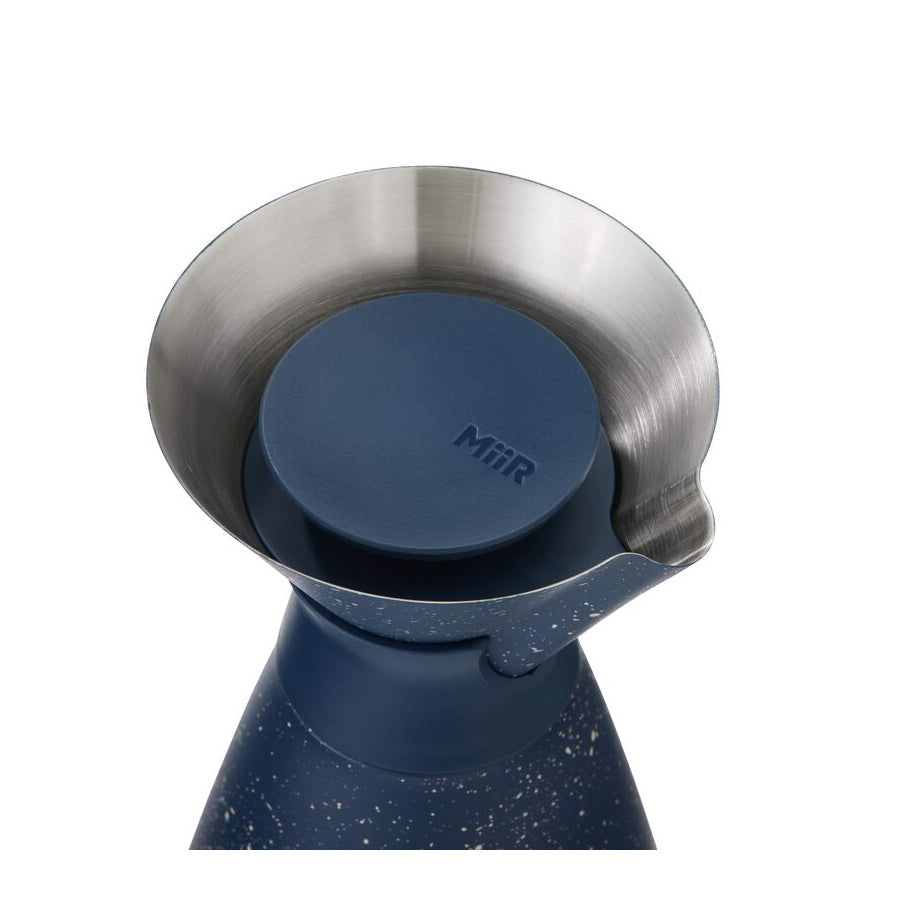 new-standard-carafe-w9 WebPDP-33oz_New_Standard_Carafe_Tidal_Blue_Speckle_Studio__CAR1SVOS225_45_Lid_Off.jpg