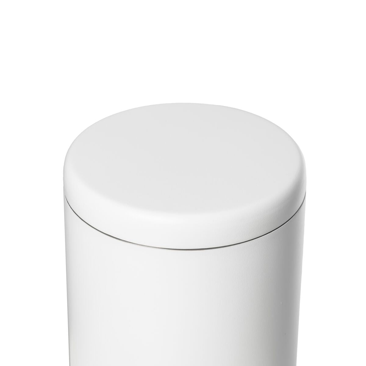 airlock-coffee-canister-i7 WebPDP-Airlock_Coffee_Canister__ACN2SVOS001_White_X2Studio_45_Deg_Lid_On.jpg