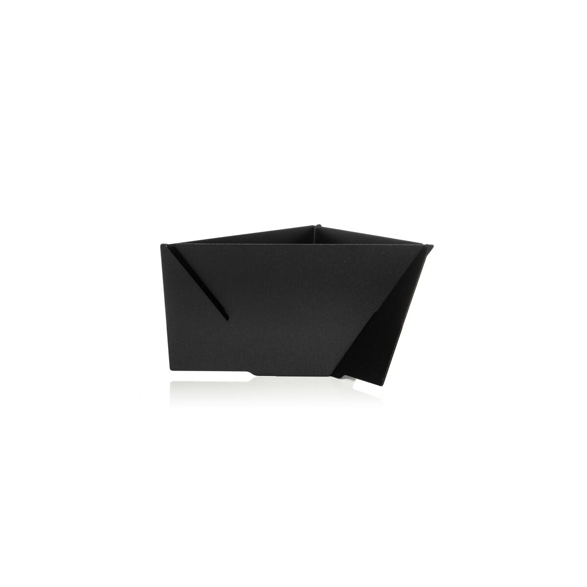 pourigami-p1 WebPDP-Pourigami_Black__POG2SN00002_Studio_Back.jpg