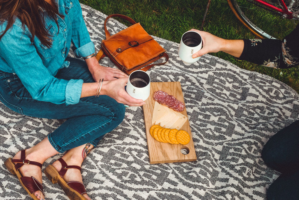 white-wine-bundle-j2 Wine_Tumbler_White_Lifestyle_2019_Jenna_Haar_1.jpg